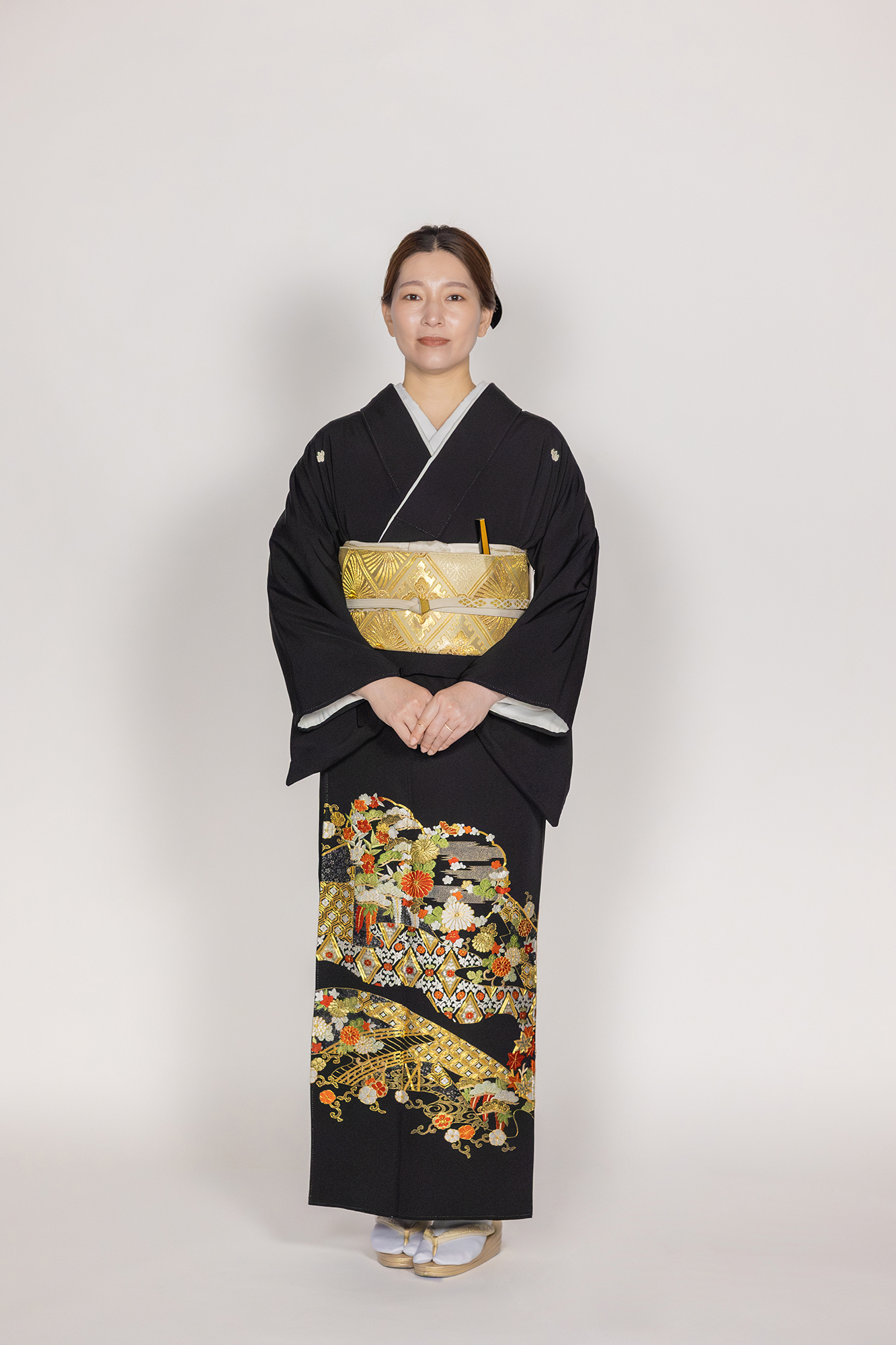 レンタル黒留袖】手刺繍橋と菱道長｜CUCURU